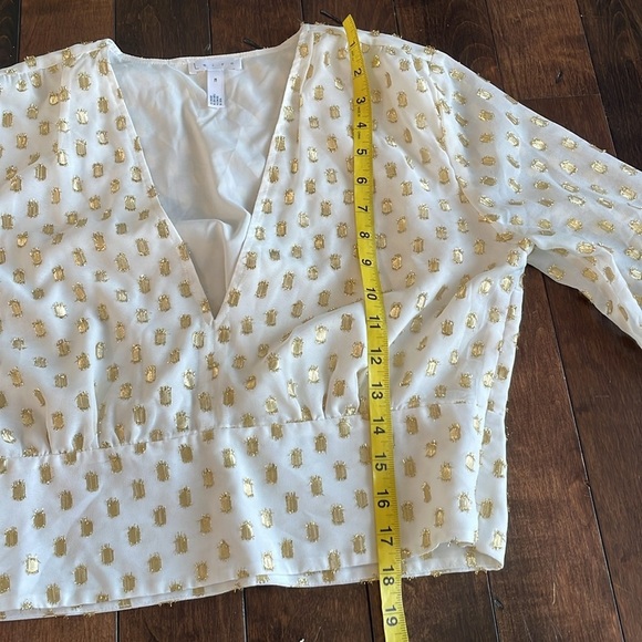 Leith Shirred V-Neck Women's M Long Sleeve Blouse Ivory Gold Metallic Cropped - Picture 7 of 12